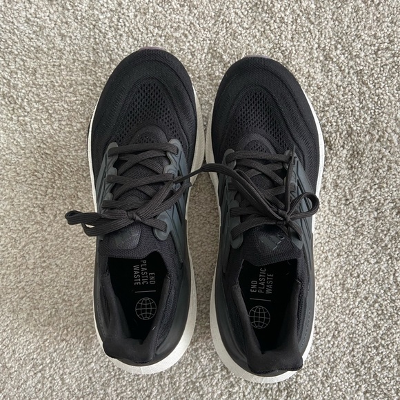 Women’s adidas ultra-boost sneakers. Size 8.5 - Picture 1 of 6